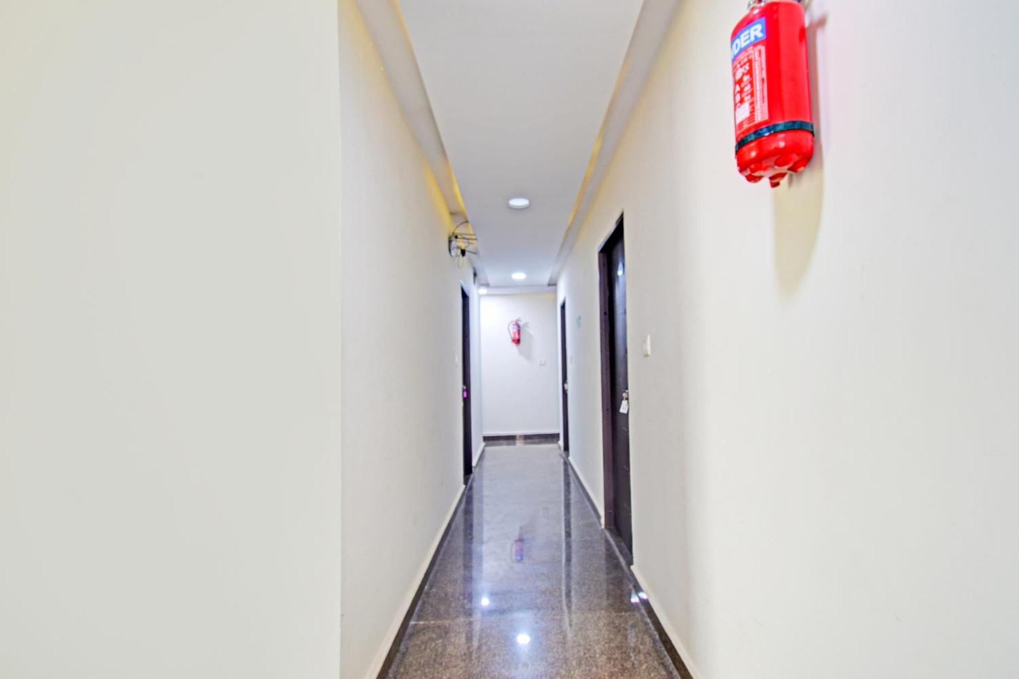 Treebo Trip Hotel Dunes Inn Kondapur (Telangana) Buitenkant foto